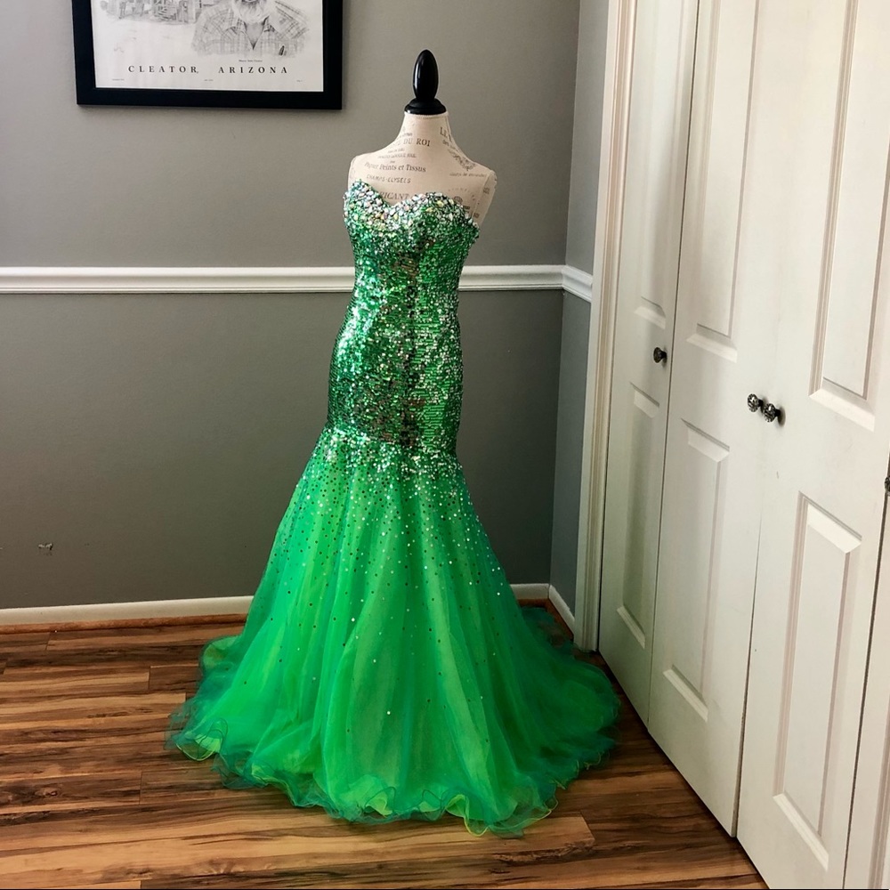 NEW TONY BOWLS LIMITED SZ 8 GREEN SEQUIN TULLE MERMAID FORMAL EVENING GOWN - Picture 2 of 14